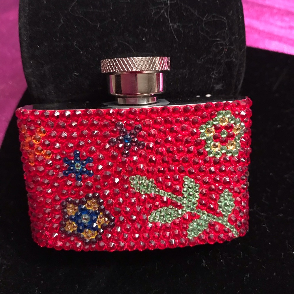 🆕 2 oz Crystal Covered Flask
